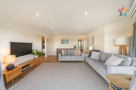 Photo of property in 87 Cypress Drive, Maungaraki, Lower Hutt, 5010