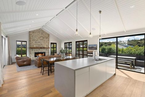 Photo of property in 2 Avalanche Place, Wanaka, 9305