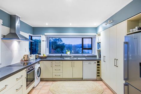 Photo of property in 45 Mana View Road, Paremata, Porirua, 5026