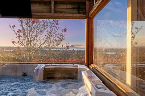 Photo of property in 12 Tobacco Hill, Welcome Bay, Tauranga, 3175