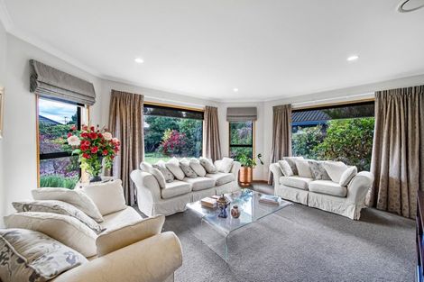 Photo of property in 18 Vanderbilt Place, Halswell, Christchurch, 8025