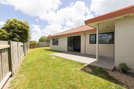 Photo of property in 21 Logan Way, Kelvin Grove, Palmerston North, 4414