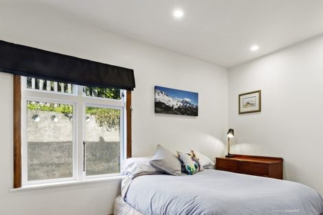 Photo of property in 119 Nevay Road, Miramar, Wellington, 6022