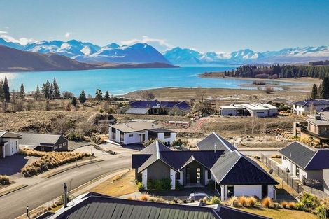 Photo of property in 17 Mistake Drive, Lake Tekapo, 7999