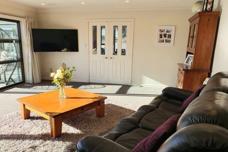 Photo of property in 10 Chilton Drive, Mairehau, Christchurch, 8052