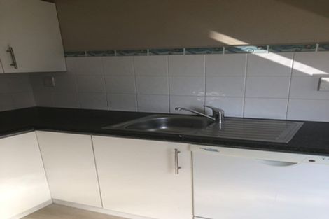 Photo of property in 2/99 Ireland Road, Mount Wellington, Auckland, 1060