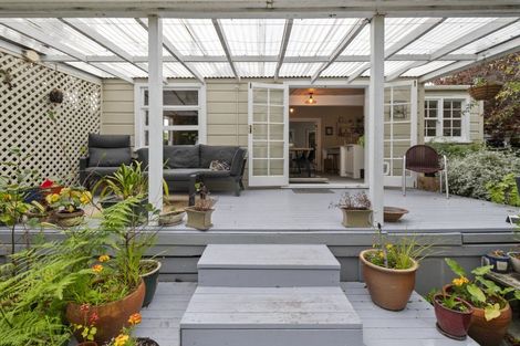 Photo of property in 89 Bridge Street, Bulls, 4818