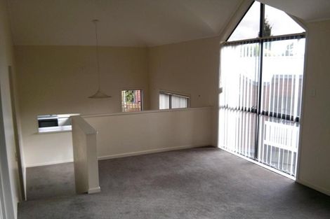 Photo of property in 4/41 Howard Road, Northcote, Auckland, 0627