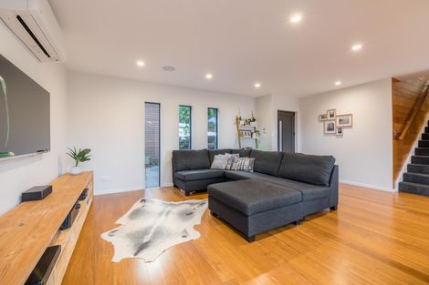 Photo of property in 410a Scenic Drive, Waiatarua, Auckland, 0612