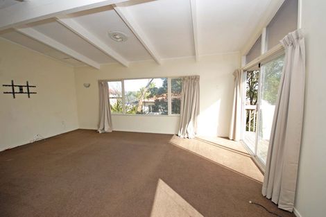 Photo of property in 1/40 Woodstock Road, Forrest Hill, Auckland, 0620