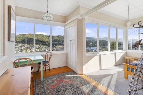 Photo of property in 31 Melbourne Road, Island Bay, Wellington, 6023