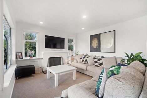 Photo of property in 15 Torkar Road, Clarks Beach, 2122