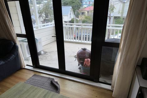 Photo of property in 132 Aro Street, Aro Valley, Wellington, 6021