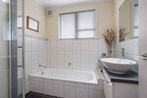 Photo of property in 27a Roretana Drive, Athenree, Katikati, 3177