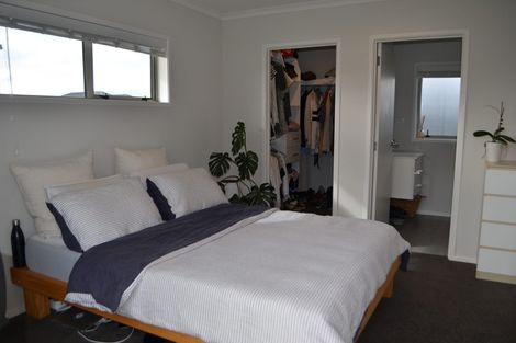 Photo of property in 16 Naeo Close, Papamoa Beach, Papamoa, 3118