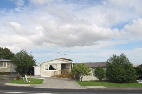 Photo of property in 15 Reeves Road, Pakuranga, Auckland, 2010