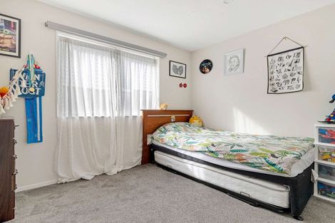 Photo of property in 76 Accolage Boulevard, Kumeu, 0810