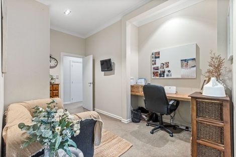 Photo of property in 47 Waipuia Place, Greenhithe, Auckland, 0632