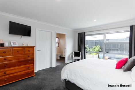 Photo of property in 7 Morocco Terrace, Kelvin Grove, Palmerston North, 4414