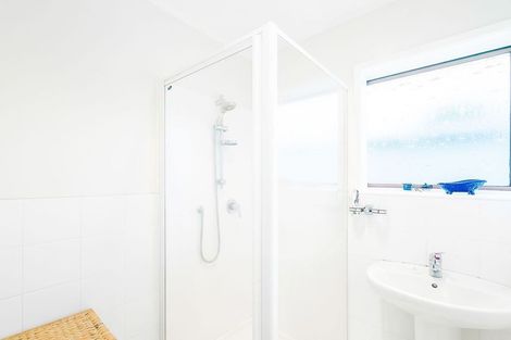 Photo of property in 3/38 Kirrie Avenue, Te Atatu South, Auckland, 0610