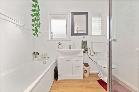 Photo of property in 25 Coleridge Drive, Enderley, Hamilton, 3214