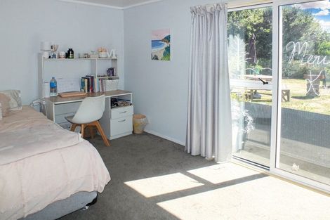 Photo of property in 4 Kennedy Street, Foxton Beach, Foxton, 4815