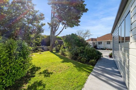 Photo of property in 16 Glen Almond Street, New Plymouth, 4310