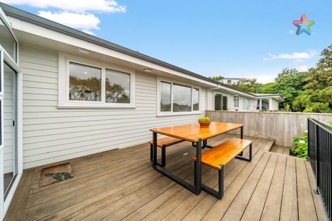 Photo of property in 4/30 London Road, Korokoro, Lower Hutt, 5012