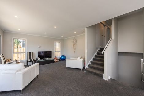 Photo of property in 22 Rarangi Way, Owhiro Bay, Wellington, 6023