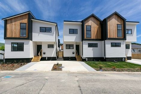 Photo of property in 6 Woodcarver Lane, Titahi Bay, Porirua, 5022