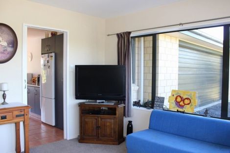 Photo of property in 75 Adelaide Road, Dannevirke, 4978