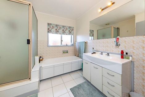 Photo of property in 2/8 Parera Place, Papatoetoe, Auckland, 2025