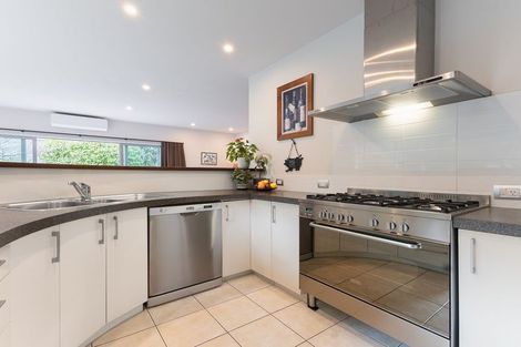 Photo of property in 6a Kohutuhutu Road, Raumati Beach, Paraparaumu, 5032