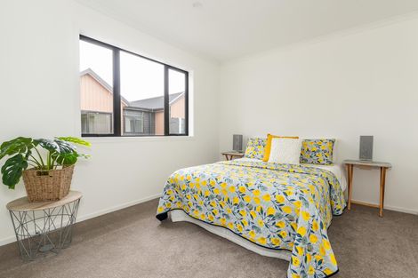 Photo of property in 1/4 Marama Street, Castor Bay, Auckland, 0620