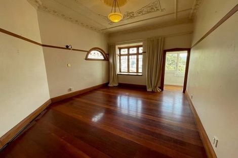 Photo of property in 64 Hawker Street, Mount Victoria, Wellington, 6011