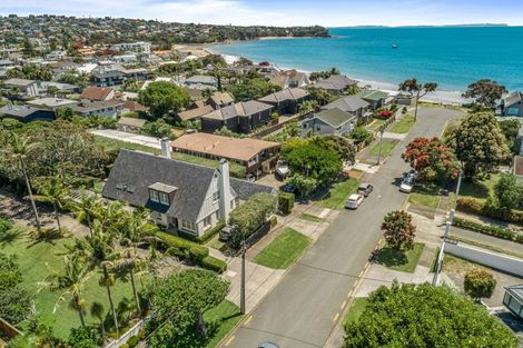 Photo of property in 26 Saltburn Road, Milford, Auckland, 0620