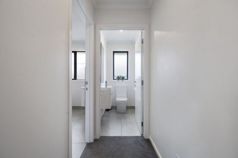 Photo of property in 21 Sardinia Grove, Fitzherbert, Palmerston North, 4410