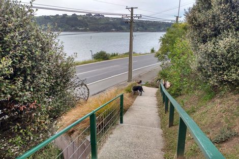 Photo of property in 215 Ravensbourne Road, Ravensbourne, Dunedin, 9022