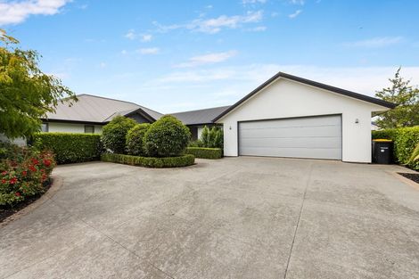 Photo of property in 16 Warhorse Gate, Halswell, Christchurch, 8025