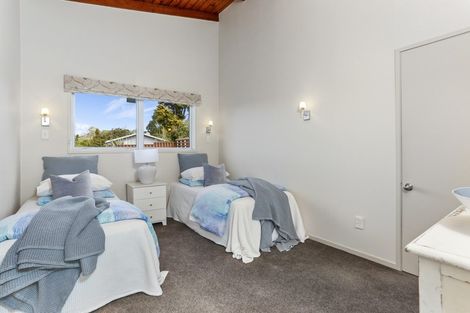 Photo of property in 30 Mayfair Crescent, Mairangi Bay, Auckland, 0630