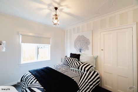 Photo of property in 94 Hargest Crescent, Saint Clair, Dunedin, 9012