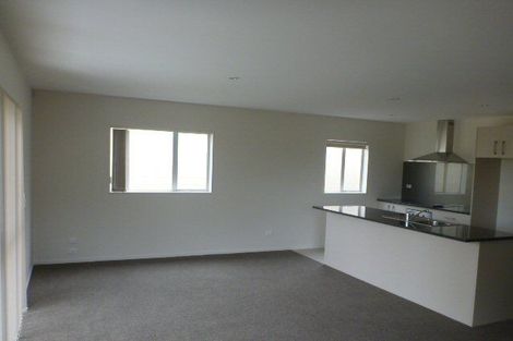 Photo of property in 22 Popokatea Drive, Takanini, 2112