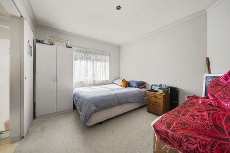 Photo of property in 5 Brunswick Rise, Mangere, Auckland, 2022