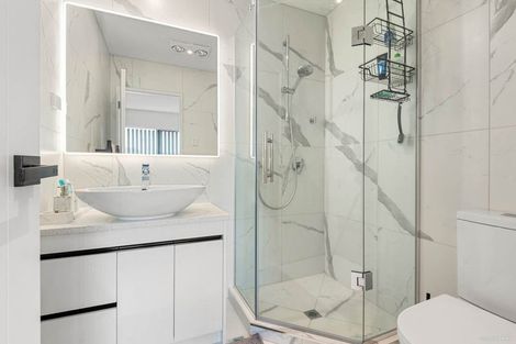 Photo of property in 8b Hobart Crescent, Wattle Downs, Auckland, 2103