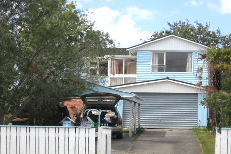 Photo of property in 30 Dakota Avenue, Beach Haven, Auckland, 0626