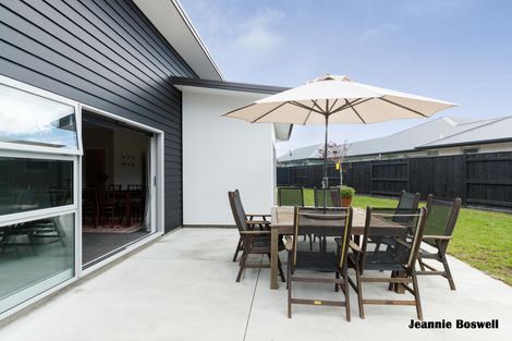 Photo of property in 7 Morocco Terrace, Kelvin Grove, Palmerston North, 4414