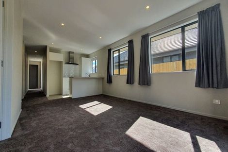 Photo of property in 9 Fairbairn Close, Halswell, Christchurch, 8025