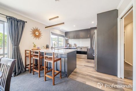 Photo of property in 25 Kendal Grove, Wainuiomata, Lower Hutt, 5014