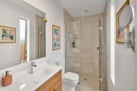 Photo of property in 16 Atutahi Street, Hurdon, New Plymouth, 4310