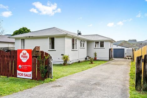 Photo of property in 28 Karaka Street, Wainuiomata, Lower Hutt, 5014